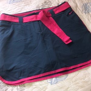 NWOT NIKE Golf Skort: Size 12